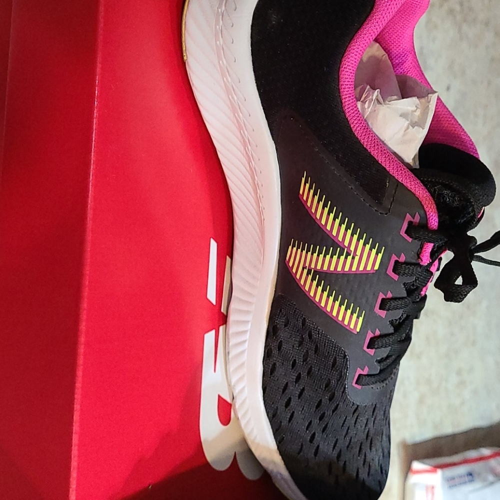 new balance shoes size 7